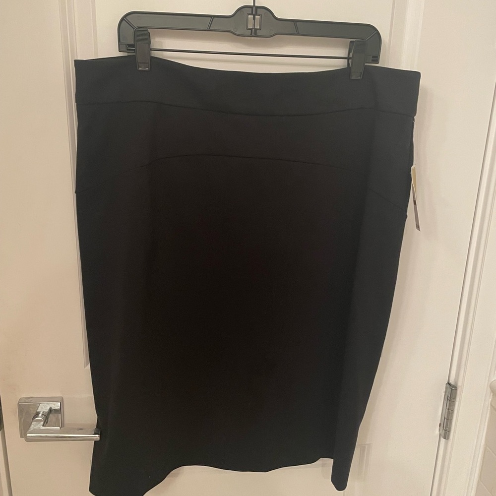 Michael Kors Plus Size Ponte Knit Black Pencil Skirt - Picture 4 of 5
